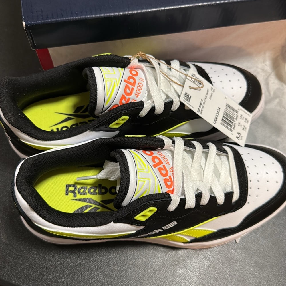 Reebok Unisex Adult BB 4000 II Basketball Shoe| size 5.5 men/size 7 women - Picture 8 of 15